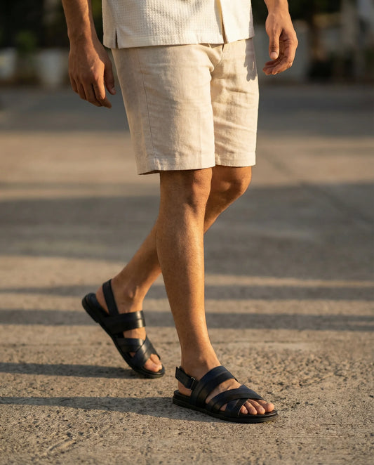 CGSC 26 BLCK Cross Strap Sandals